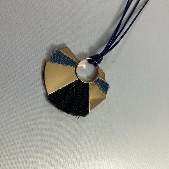 C1946 Corded Pendant Necklace Metal Denim Blue Gold Tone 31-34" Tunic Length - Picture 2 of 7